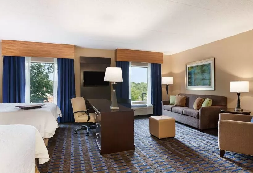 Отель Hampton Inn & Suites Camp Springs/andrews Afb