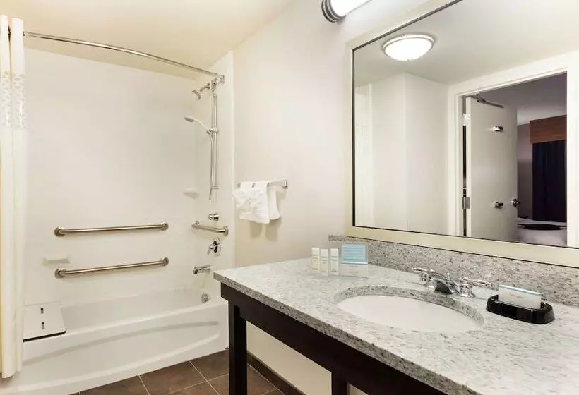 Отель Hampton Inn & Suites Camp Springs/andrews Afb