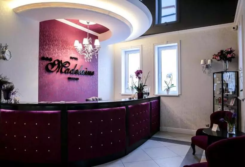 فندق Madelaine