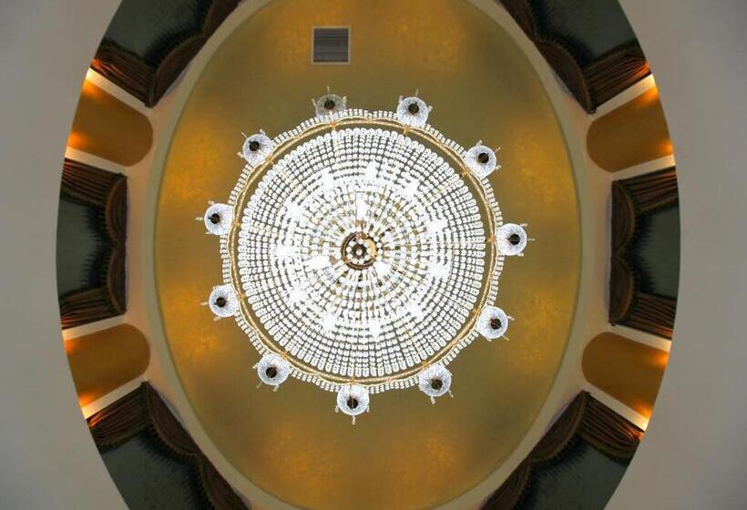 בית מלון כפרי Majestic