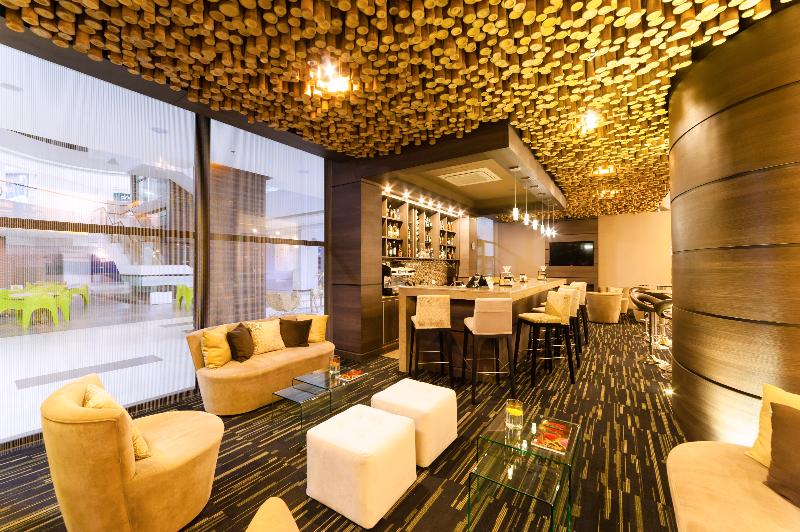 هتل Mocawa Plaza Armenia