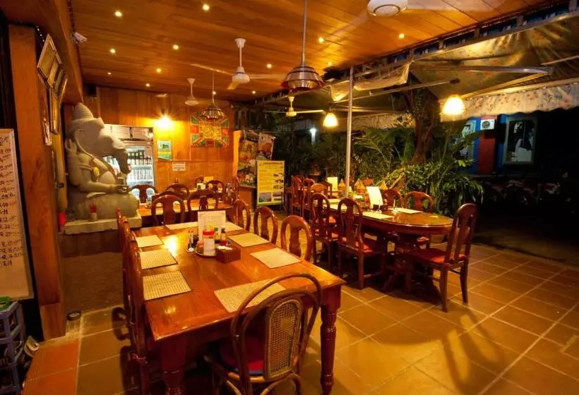בית מלון כפרי Okay Guesthouse Phnom Penh