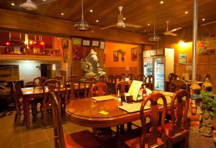 בית מלון כפרי Okay Guesthouse Phnom Penh