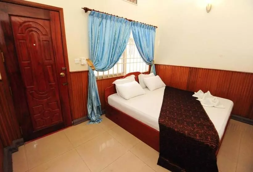 בית מלון כפרי Okay Guesthouse Phnom Penh