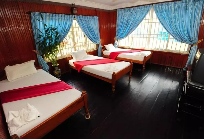 בית מלון כפרי Okay Guesthouse Phnom Penh