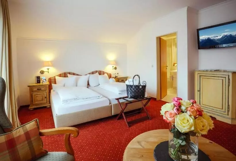 Hotel Staudacherhof History & Lifestyle