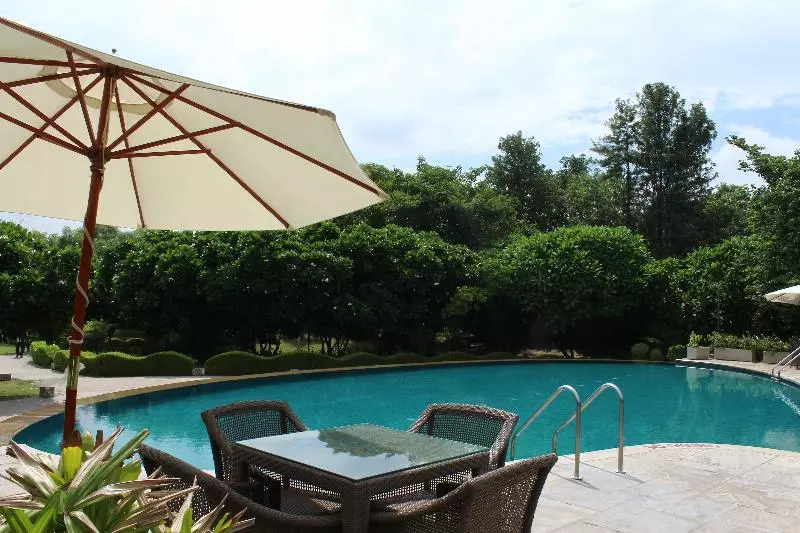 호텔 Taj Damdama Lake Resort & Spa, Gurugram