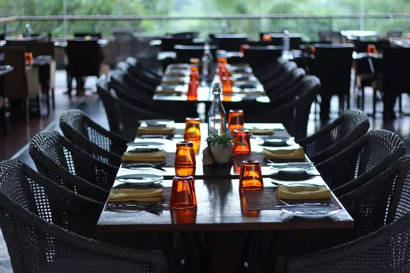 호텔 Taj Damdama Lake Resort & Spa, Gurugram