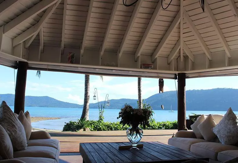 Paradise Bay Island Resort