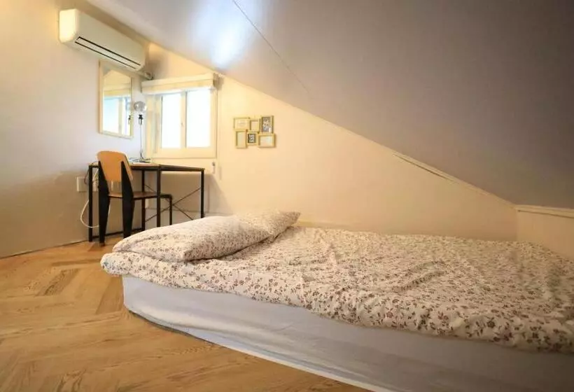 Pensão Sisnbro Guesthouse