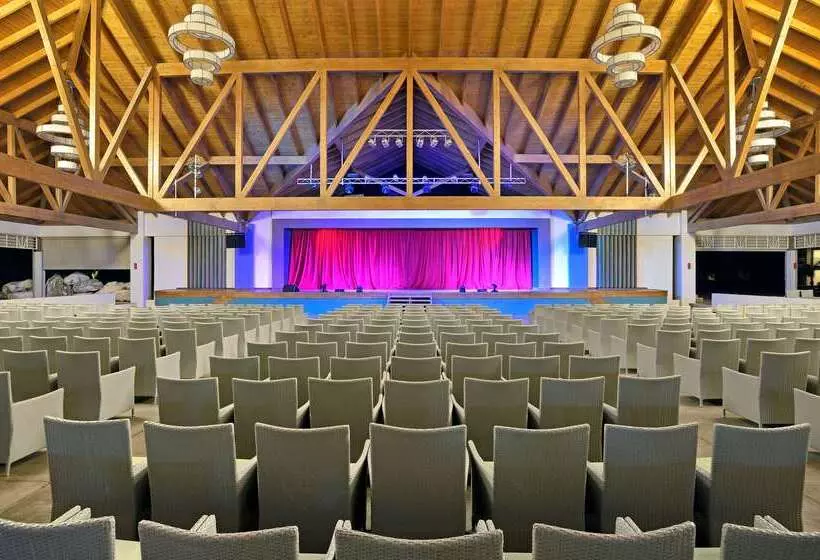 استراحتگاه Meliá Jardines del Rey