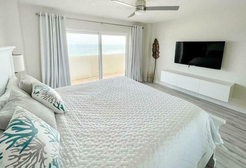 Отель Daytona Beach Soaring