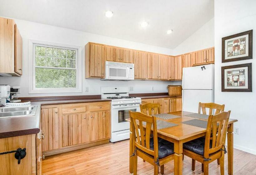 בית מלון כפרי Treehouse