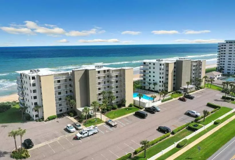 Hotelli Shorehom By The Sea   12