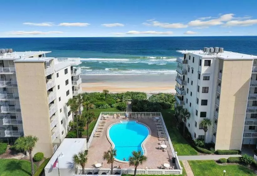 Hotelli Shorehom By The Sea   12