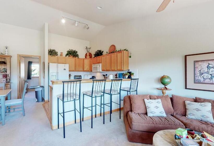 هتل Grand County Get Away