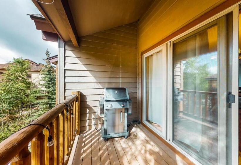 هتل Home Sweet Hideaway Park