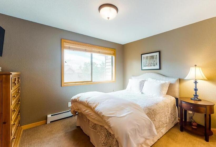 هتل Home Sweet Hideaway Park