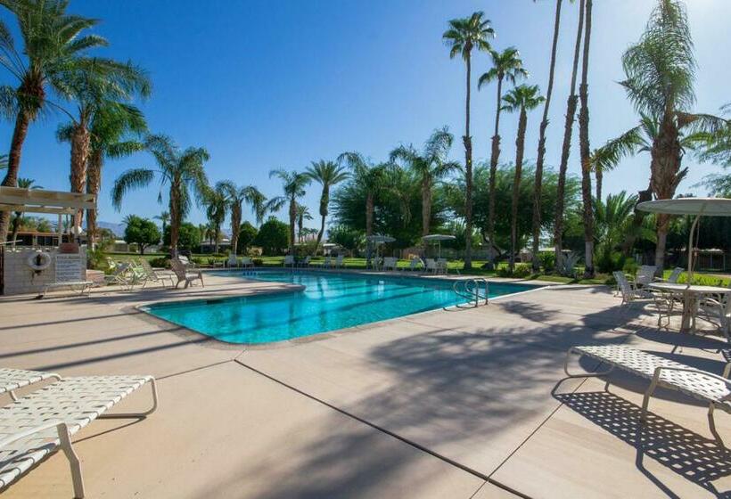 בית מלון כפרי Indian Wells Glass House