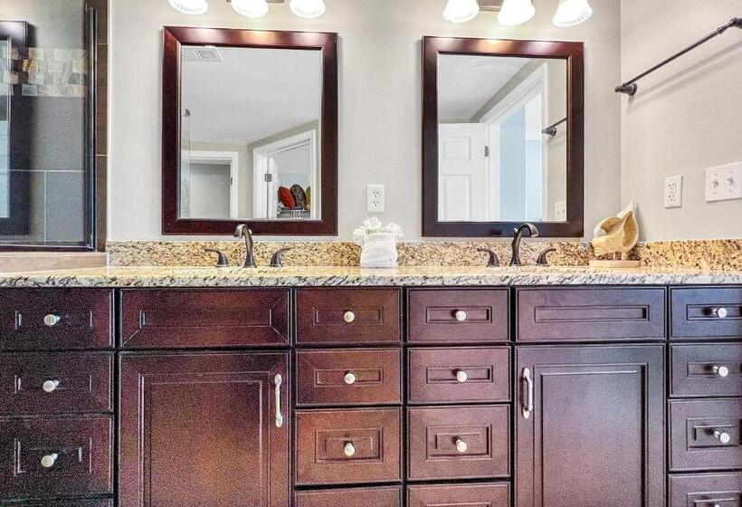 فندق Jade East Towers 720