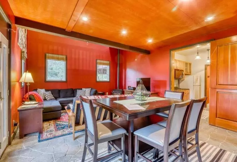ホテル Berry Glen Redwood Park Loft