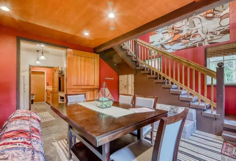 ホテル Berry Glen Redwood Park Loft
