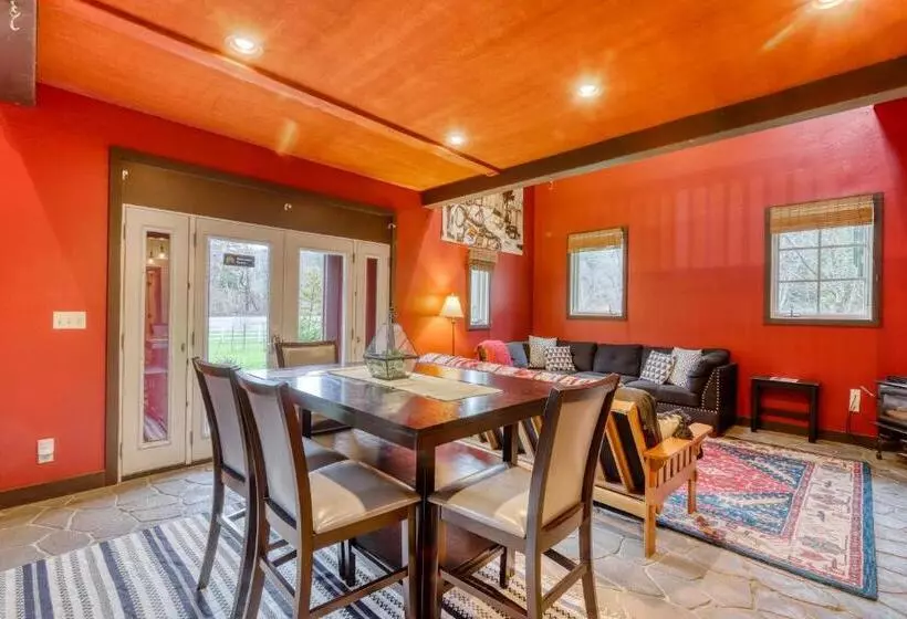 ホテル Berry Glen Redwood Park Loft