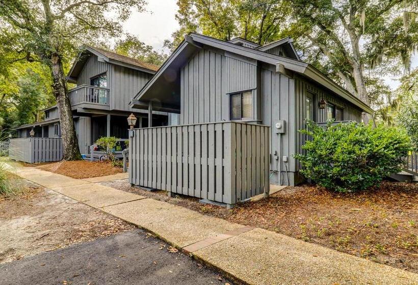 ホテル Hickory Cove 8