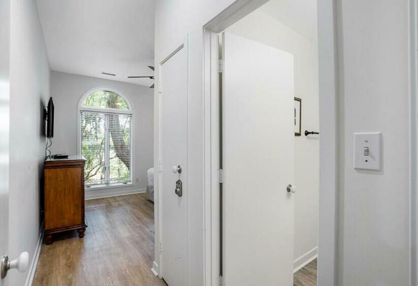 בית מלון כפרי 4552 Parkside Villa