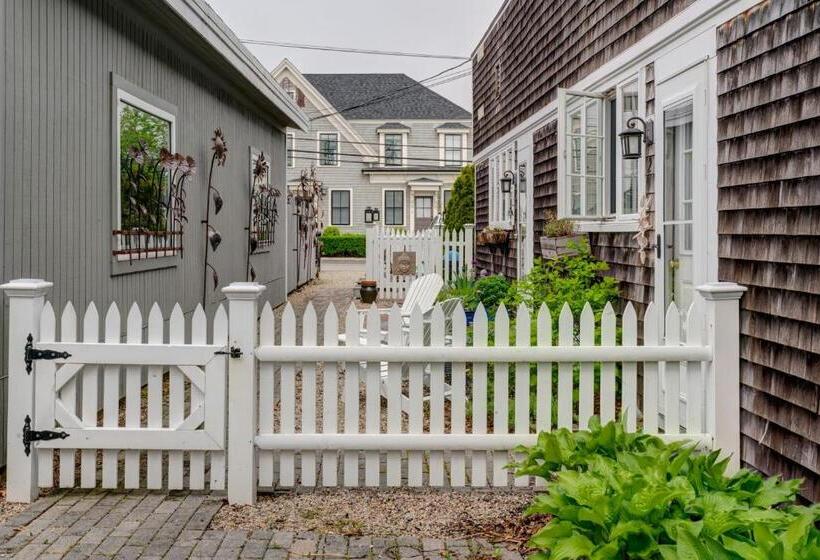 هتل Provincetown Perfection