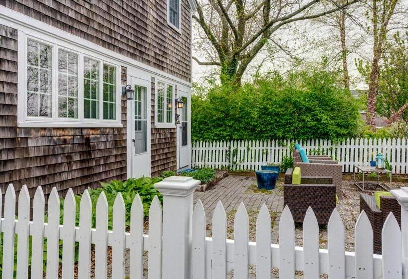 هتل Provincetown Perfection