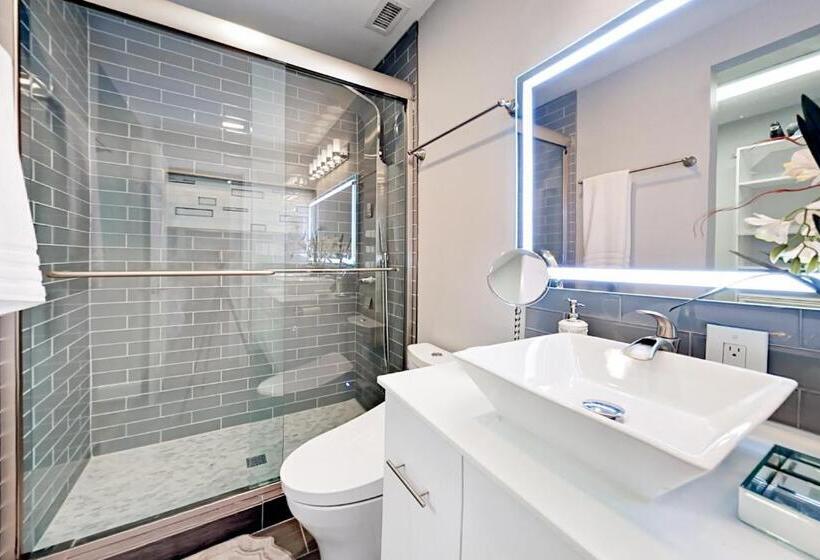 فندق 104 World Of Tennis Square #104