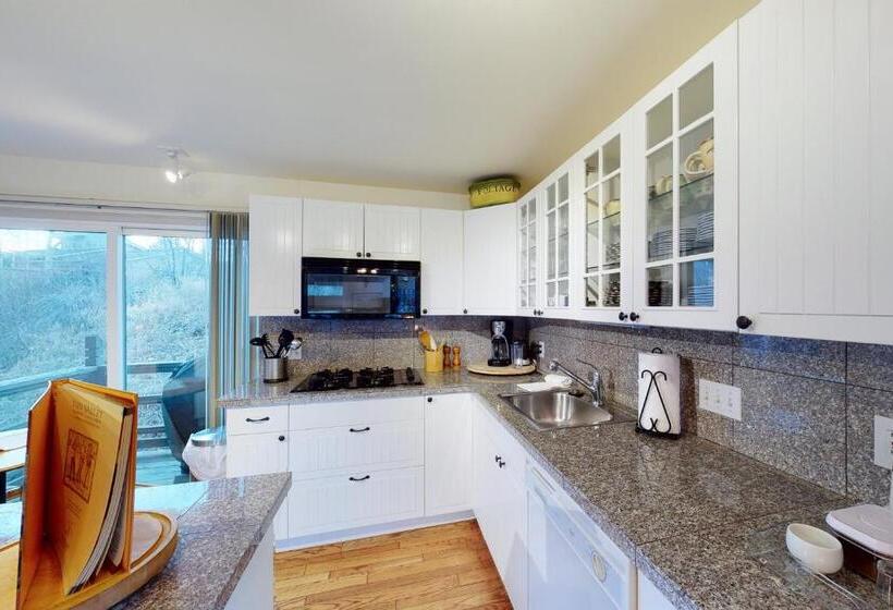 בית מלון כפרי Mountain Magic