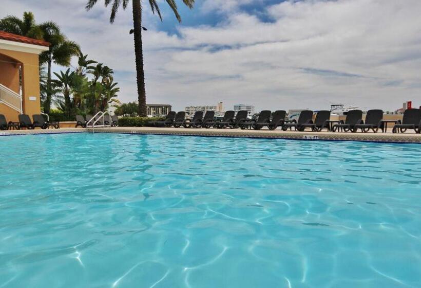 فندق Belle Harbor 13