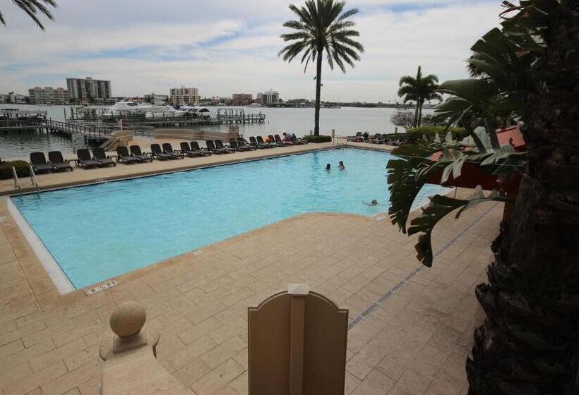 فندق Belle Harbor 13