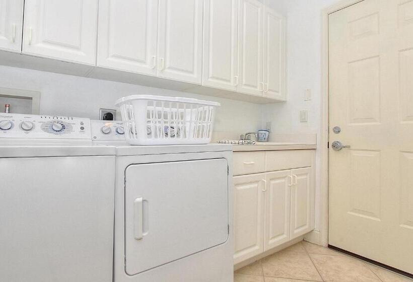 فندق Belle Harbor 13