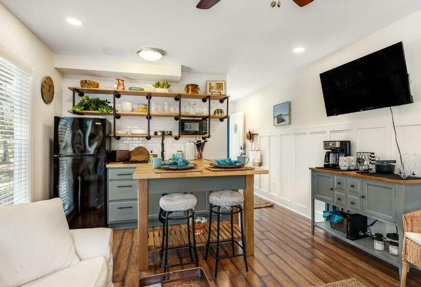 Отель Lil  Edistopia