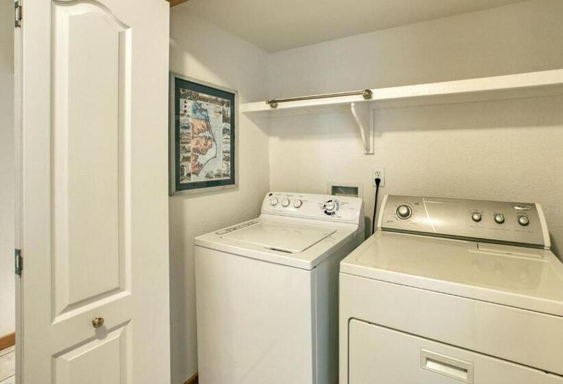 בית מלון כפרי Sea Tower 113