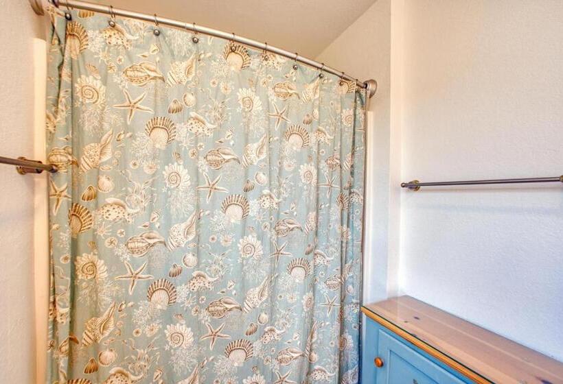 בית מלון כפרי Sea Tower 113