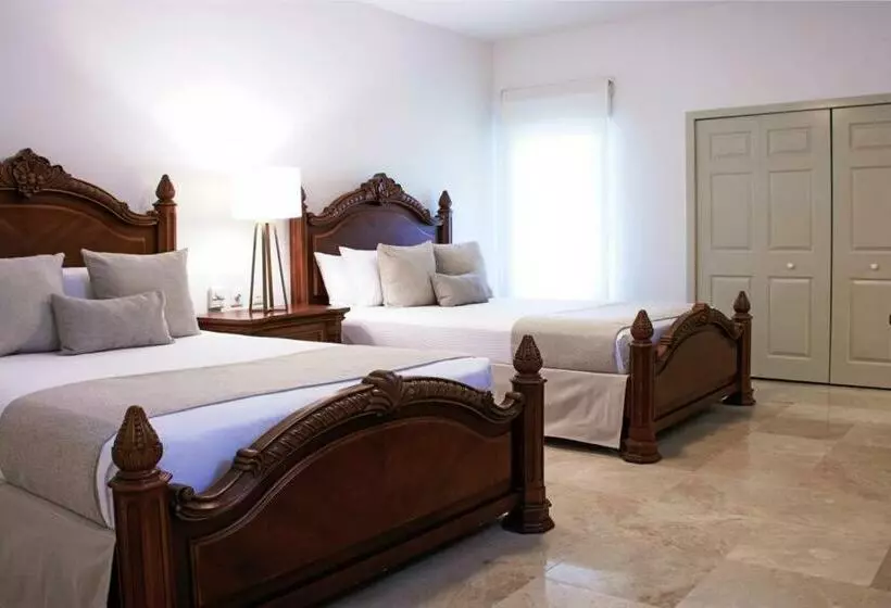 2 Bed 2 Bath, Plus One Den At Playa Royale Condo 3508, Free Wifi