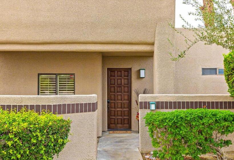 ホテル Desert Oasis On Private Golf Course Permit# Blic 000,133 2021