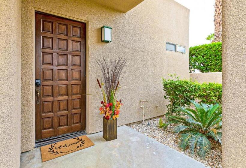 ホテル Desert Oasis On Private Golf Course Permit# Blic 000,133 2021