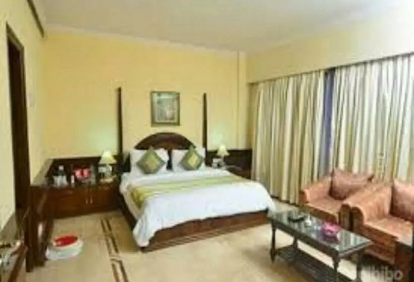 Hotelli Glory Grand, Rajgir