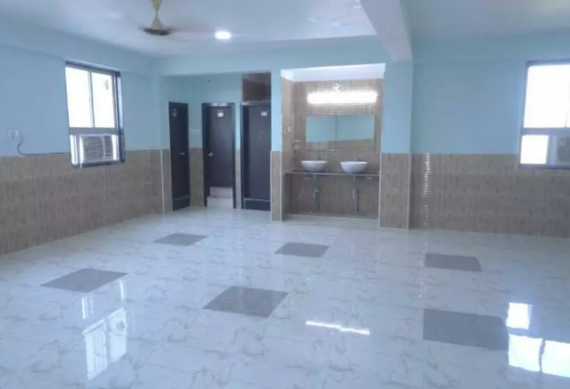 Hotelli Glory Grand, Rajgir