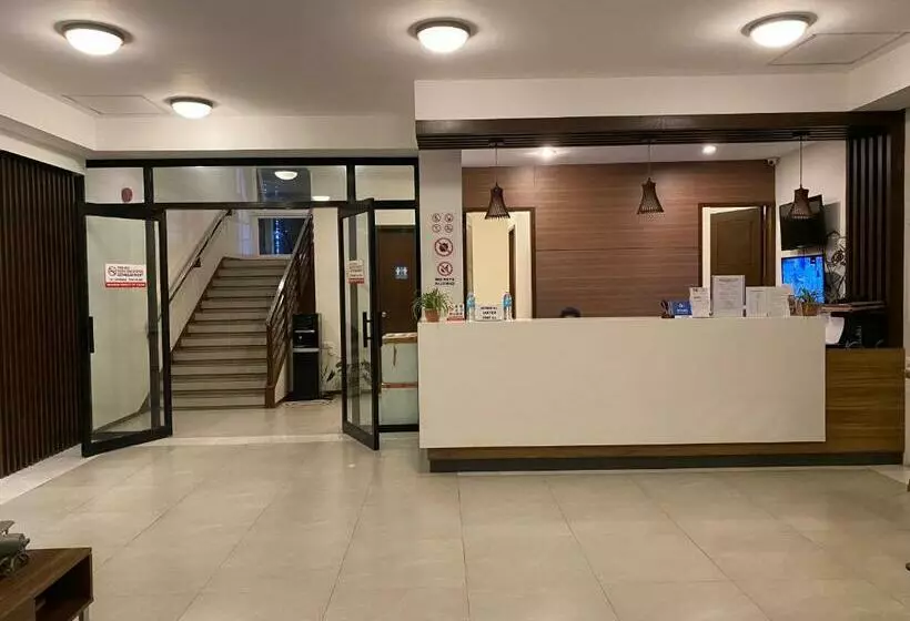 هتل Travelers Inn Matina