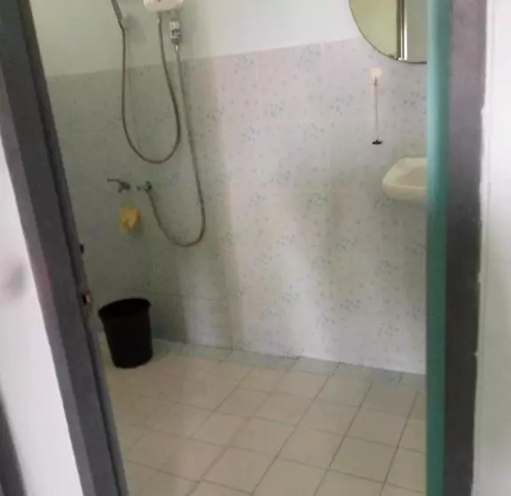 Majatalo Chalisa Bukit House Lanta