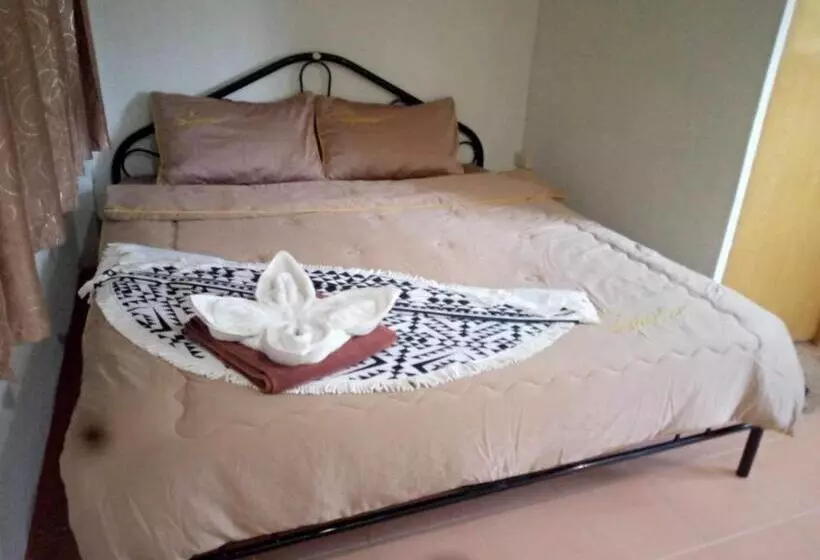 Majatalo Chalisa Bukit House Lanta