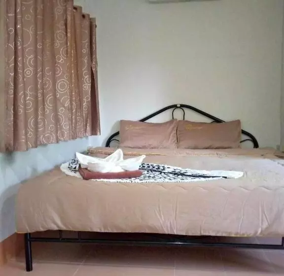 Majatalo Chalisa Bukit House Lanta