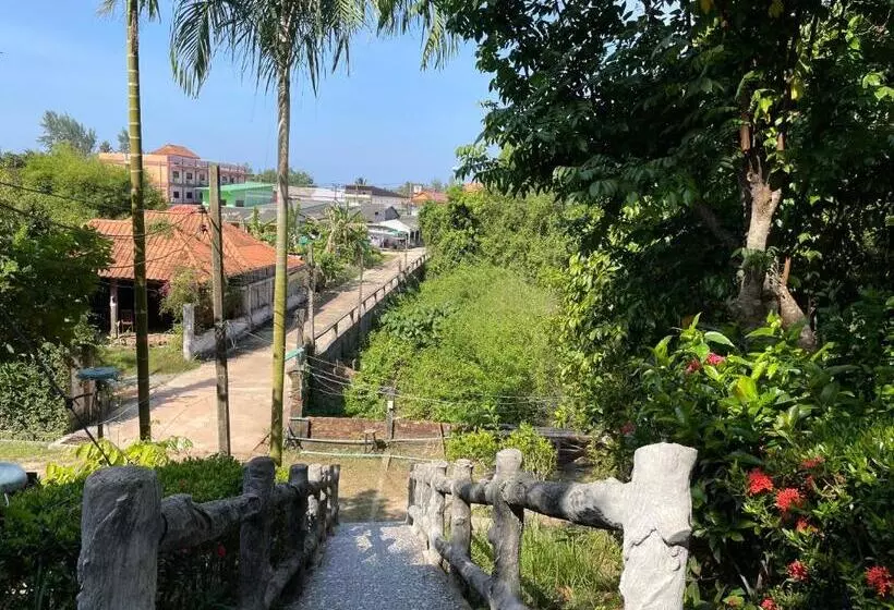 Majatalo Chalisa Bukit House Lanta