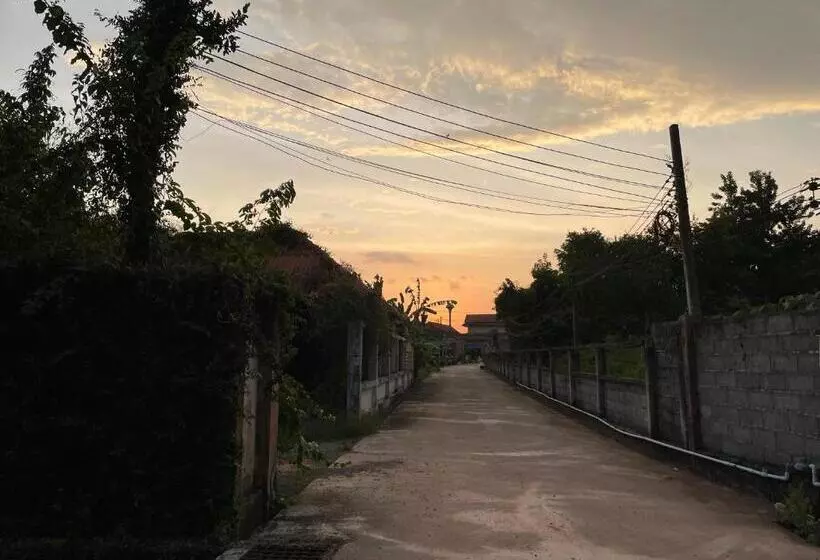 Majatalo Chalisa Bukit House Lanta